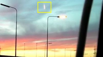 UFO Recorded Over Ilford - Mysterious Light Falling from London Sky 4-5-13