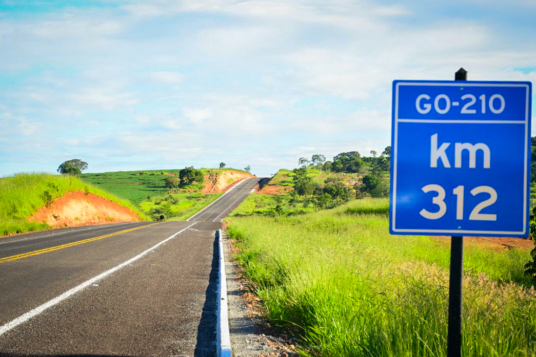 Marconi inaugura rodovia que diminui em 120 km distância entre Goiânia e BH Marconi inaugura rodovia que diminui em 120 km distância entre Goiânia e BH