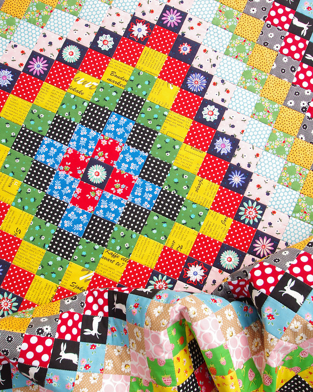 A Giant Granny Square Quilt | Trip Around the World Quilt | Red Pepper Quilts 2016