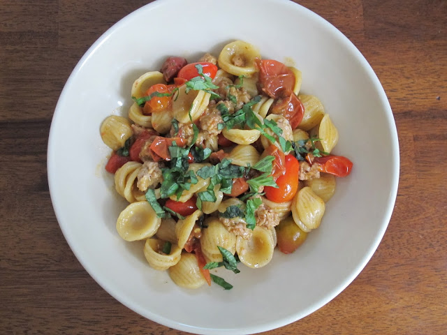 Pasta with Sausage and Tomatoes
