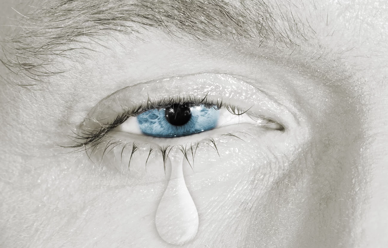 лиза антидепрессант фейс. голубые плакали глаза песня. голубые глаза со слезами. голубые плакали глаза песня. синие глаза.