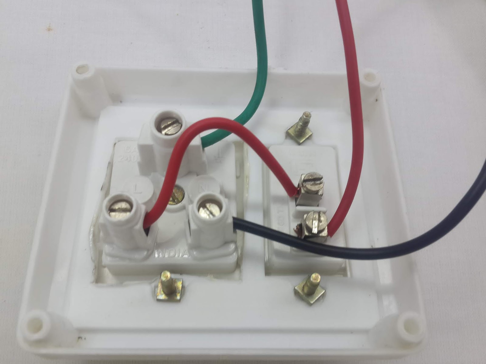 How to Use Clamp Meter (in Hindi)