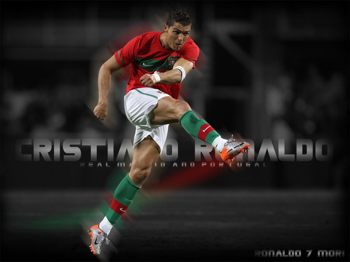 http://4.bp.blogspot.com/-86biGl__EVk/T95TDhuot9I/AAAAAAAAA0E/wMydTi2vlCU/s1600/Cristiano_Ronaldo-portugal_2011_wallpaper.jpg