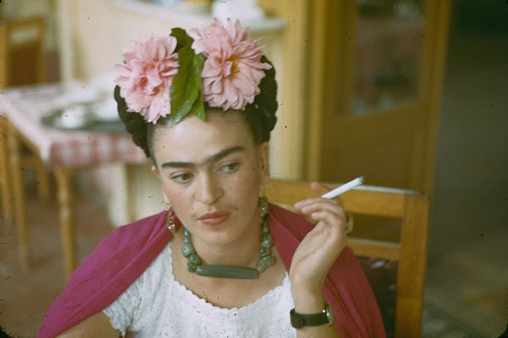23 Beautiful Color Photos of Frida Kahlo From Between the 1930s and