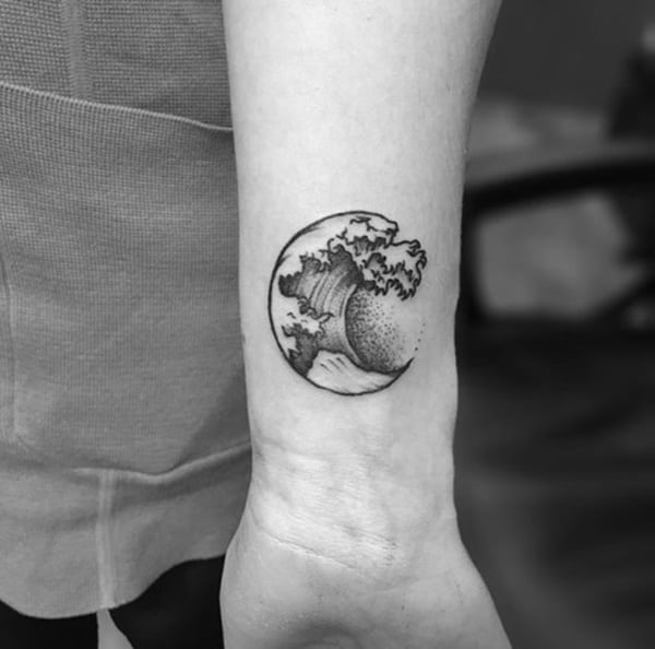 Tatuagens de ondas do mar Tatuagens de ondas do mar