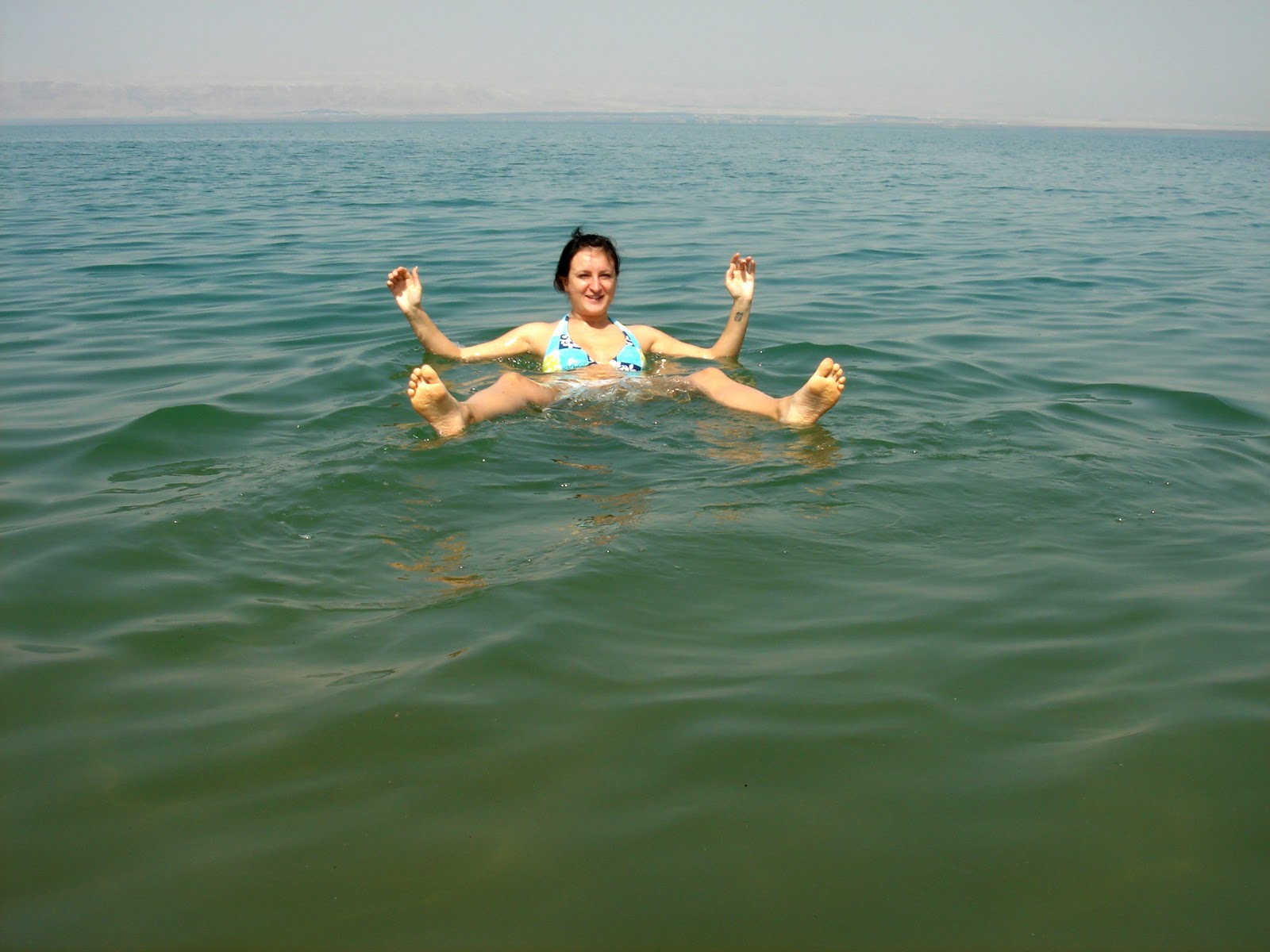 JOEGRAPHIC Galleggiare sul Mar Morto