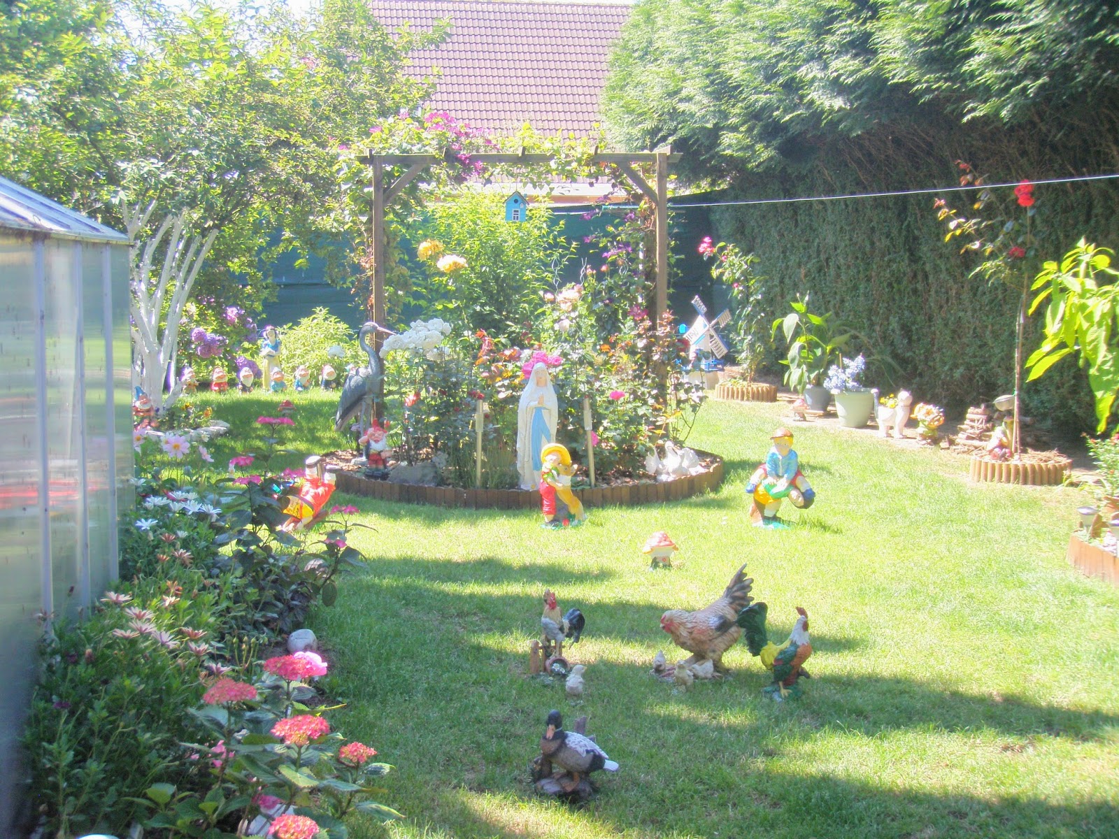 Magic Jardin 47 Dans le jardin magique.