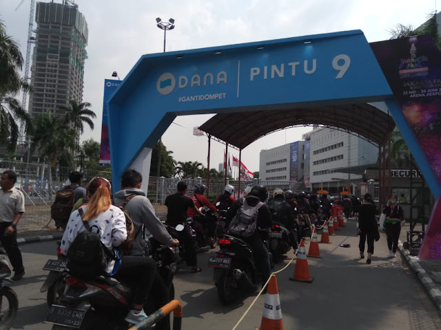 Lifestyle Antrian di hari pertama pembukaan Jakarta Fair