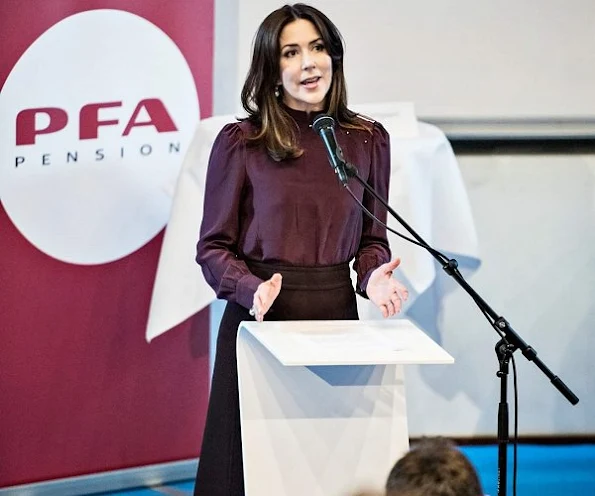 Princess Mary at CBS-Case Competition panel about 'Opportunities in Crisis' held at Copenhagen Business School