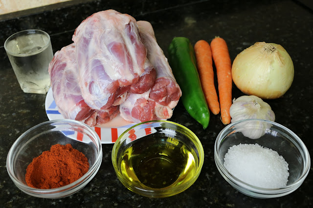 Ingredientes para codillos de cerdo en salsa