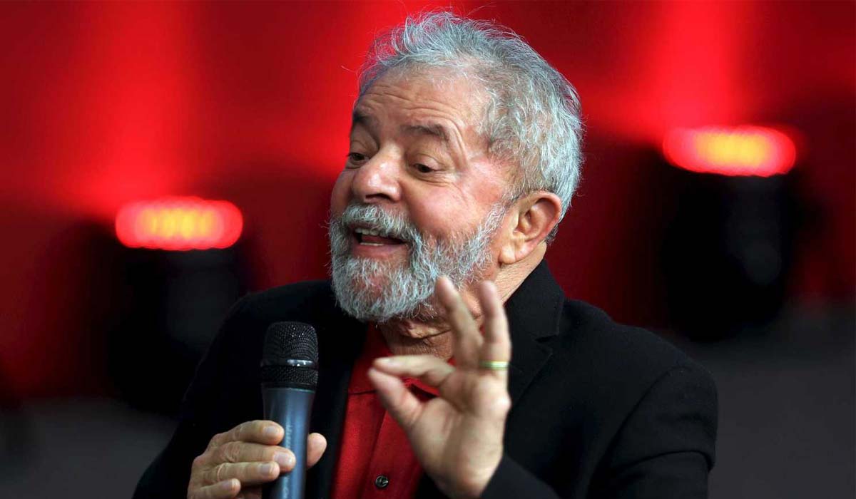 "Não acredito que haja um brasileiro mais em busca da verdade do que eu", diz Lula 