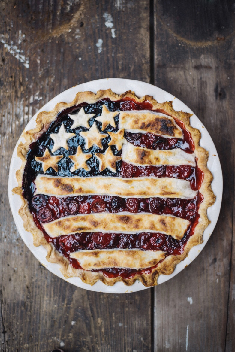 Content in a Cottage: Blueberry Cherry Patriotic Pie