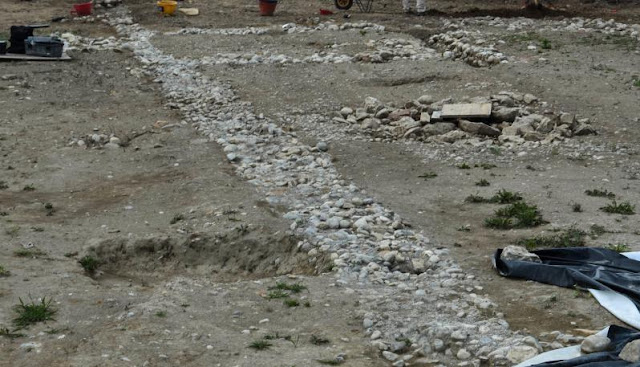 Fifteen Roman tombs unearthed in Alto Adige, northern Italy Fifteen Roman tombs unearthed in Alto Adige, northern Italy
