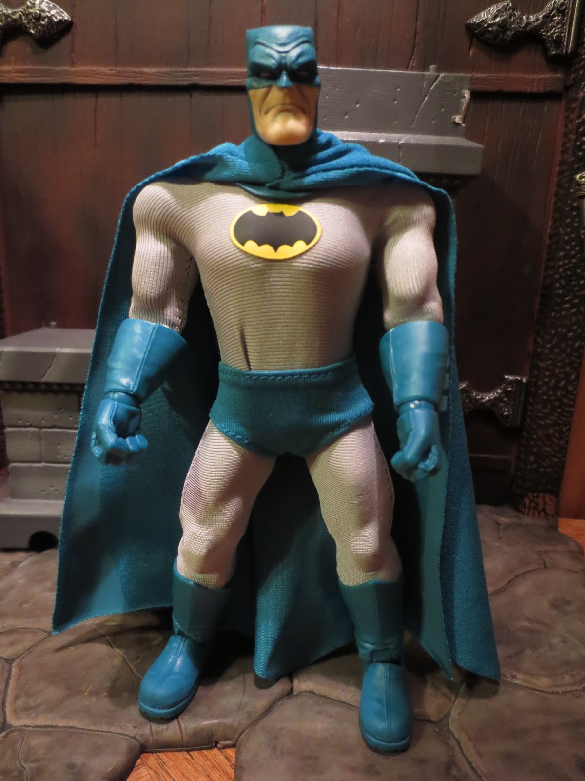 Action Figure Barbecue: Action Figure Review: Batman: The Dark Knight  Returns (PX Previews Exclusive) from One:12 Collective DC Universe by Mezco