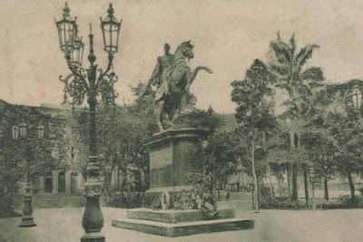 Caracas Vieja Plaza Bolívar