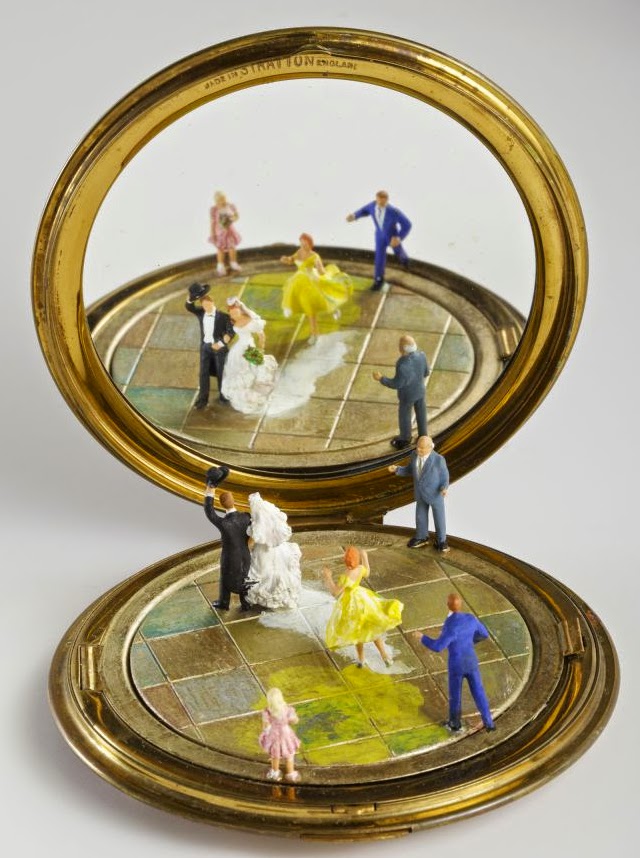 14-Kendal-Murray-Surreal-Miniature-Worlds-in-Everyday-Objects-www-designstack-co