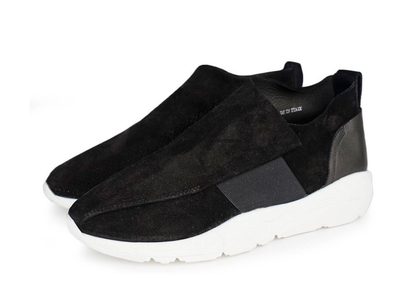One Fold, Two Fold, New Fold: Casbia Vetta Sneakers | SHOEOGRAPHY