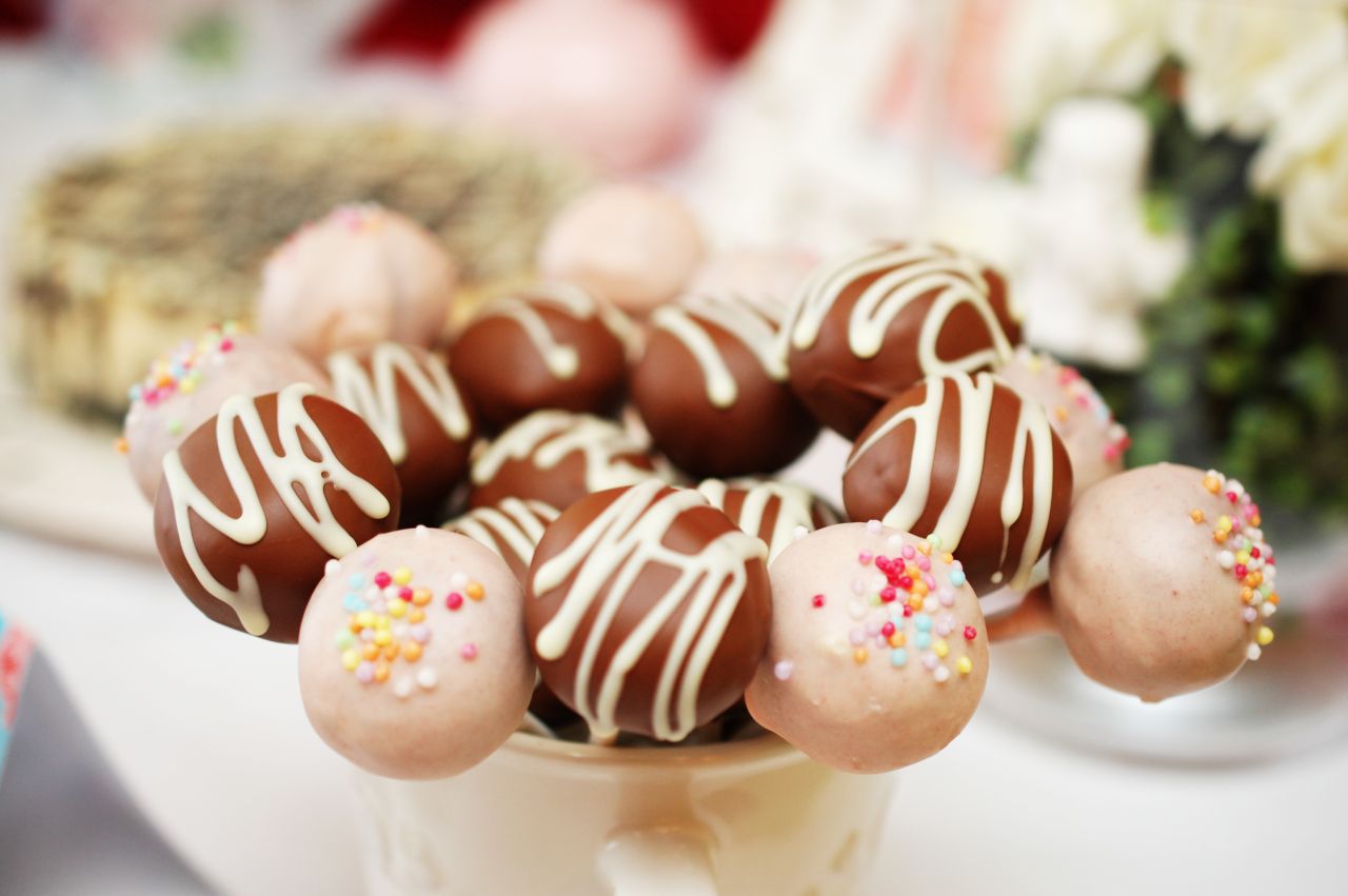 Red Velvet Cake Pops