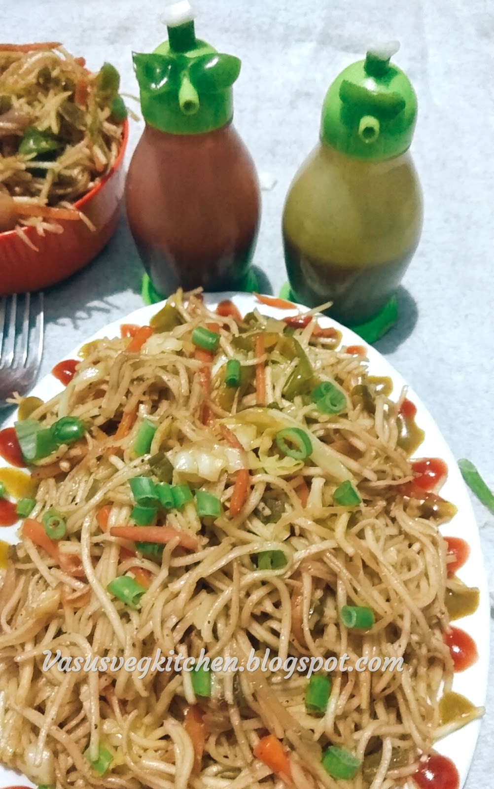 Vasusvegkitchen: Veg chow mein, veg chow mein noodles, how to prepare ...
