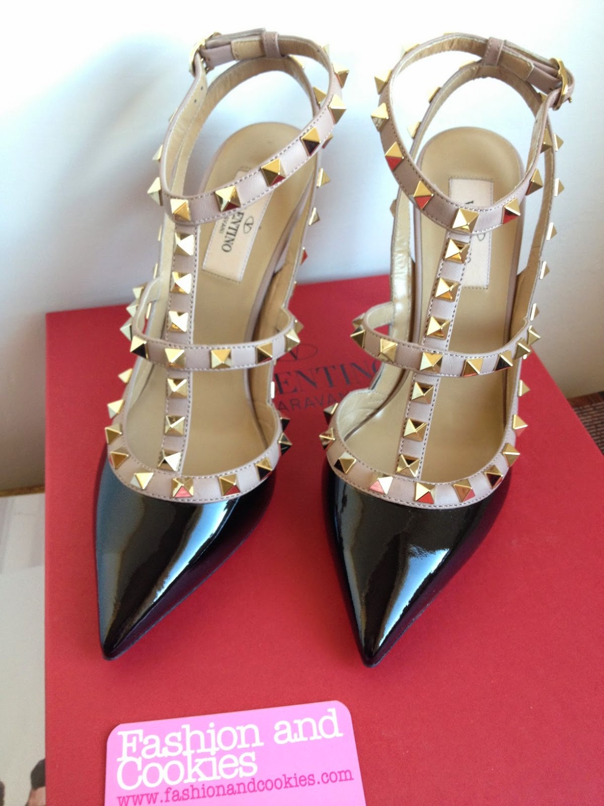 Valentino Rockstud pumps review | Fashion and Cookies - fashion and