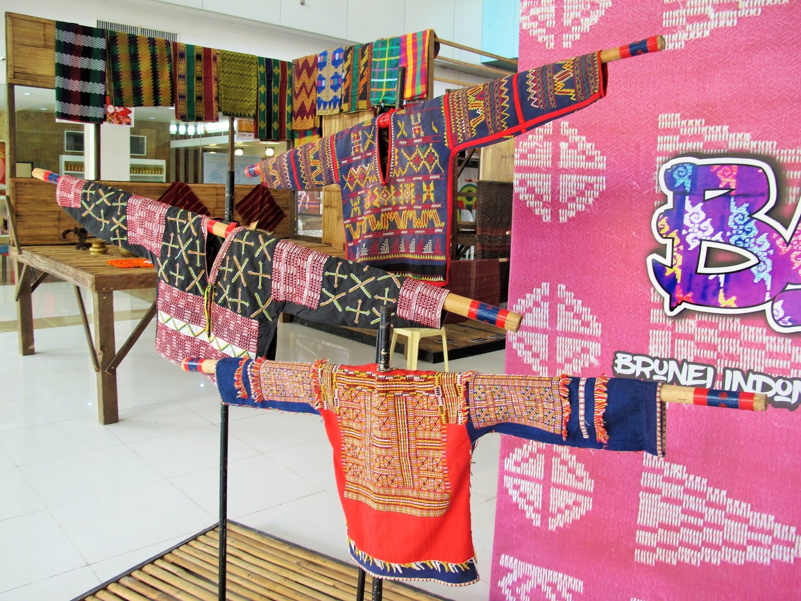 Gridcrosser Native Mindanao Textiles Add Colors to Cotabato City's