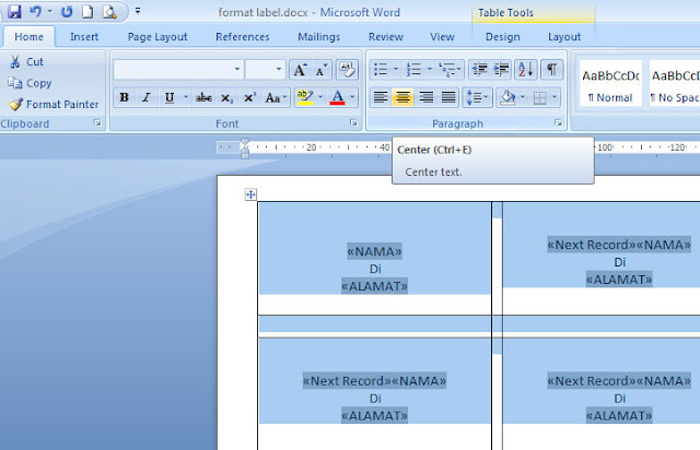mencetak label undangan