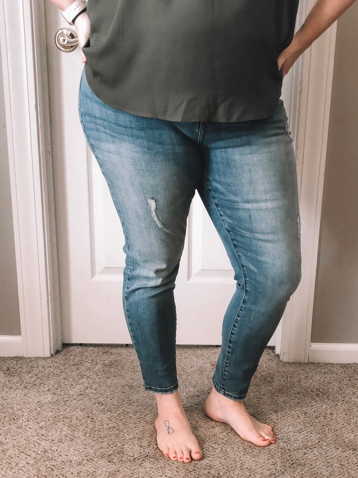 studio blue kenova distressed rolled skinny jean