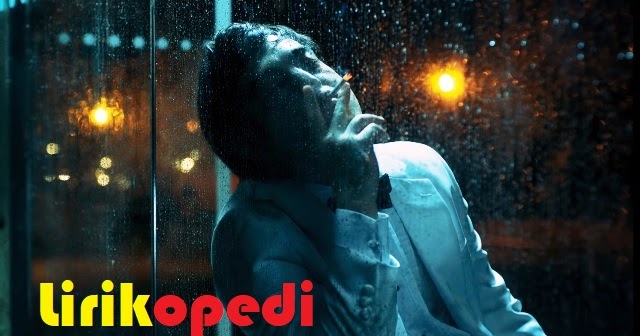 Terjemahan Lirik Lagu Slow Dancing In The Dark by Joji - Lirikopedi