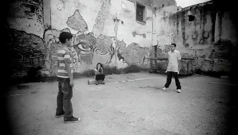Emilio Morales - ¨El manisero¨ - Videoclip - Dirección: Rudy Mora - Orlando Cruzata. Portal Del Vídeo Clip Cubano - 04 Emilio Morales - ¨El manisero¨ - Videoclip - Dirección: Rudy Mora - Orlando Cruzata. Portal Del Vídeo Clip Cubano - 04