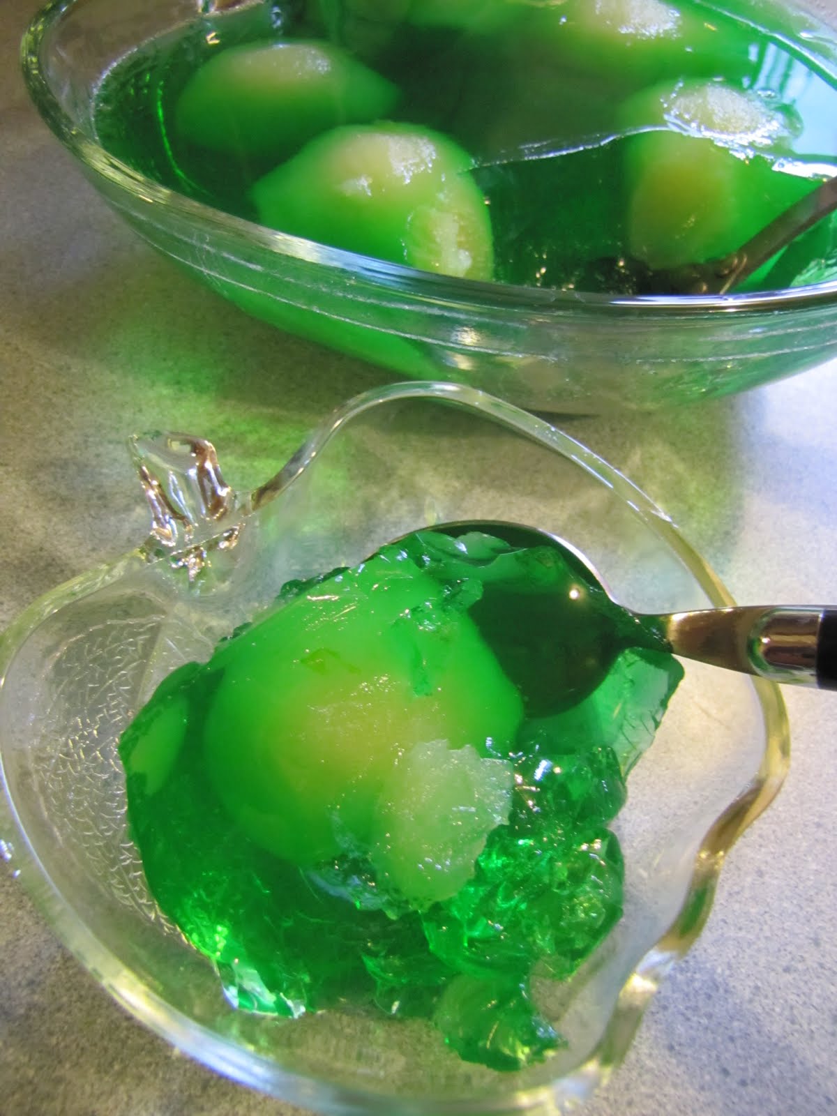 A'lil Country Sugar: Keeping It Simple: Lime Jell-O With Pears