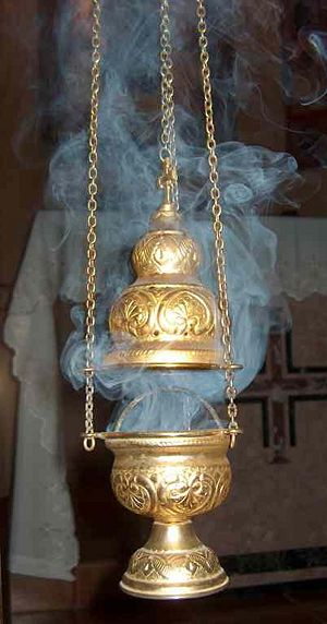 300px-Incense-smoke-and-censer-thurible.jpg