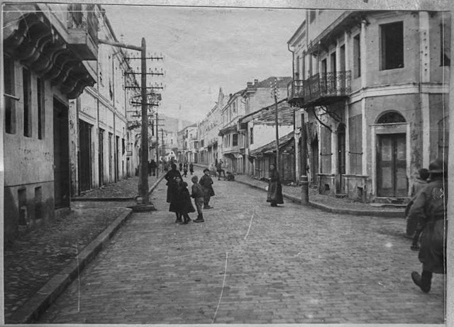 Sirok Sokak – The main street in Bitola. January 1917
