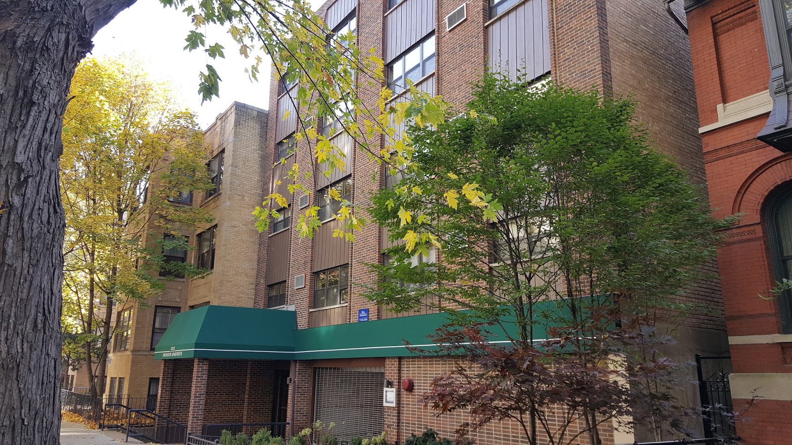 The Chicago Real Estate Local Historic West Arlington in Lincoln Park