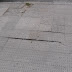 Denuncia vecinal | Peligroso estado de la acera en el número 11 de la calle Gaudí en Zuazo
