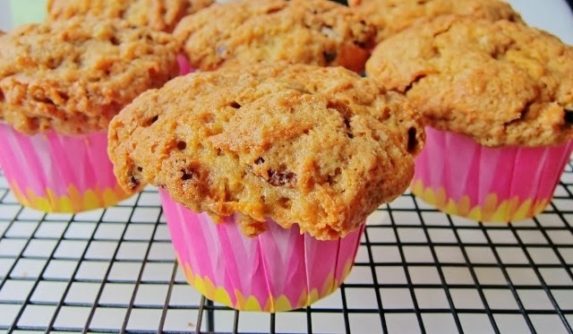 Nomsies Kitchen : Carrot and Sultana Muffins