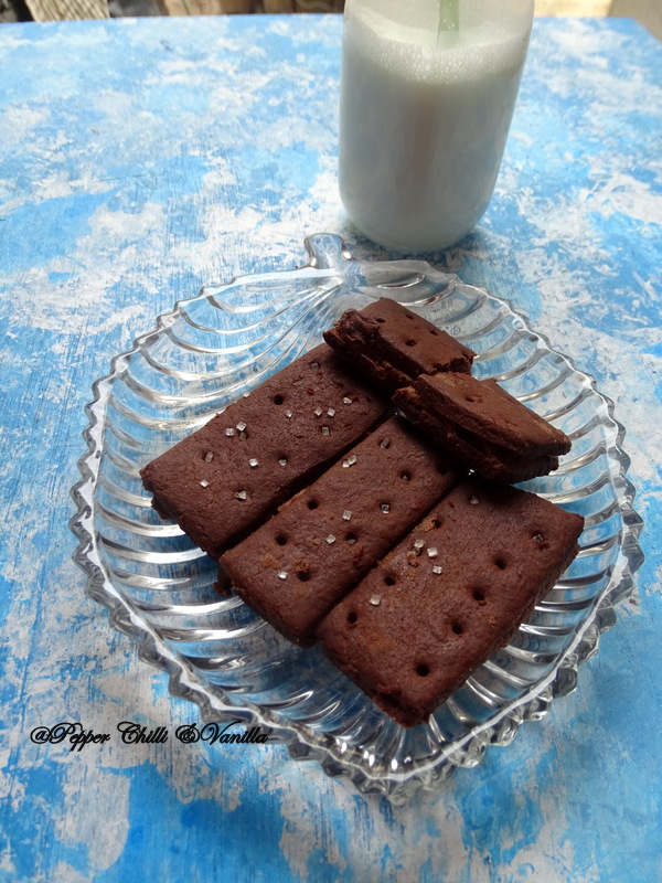 Bourbon/Homemade Bourbon Biscuits/Eggless Homemade Bourbon Biscuits