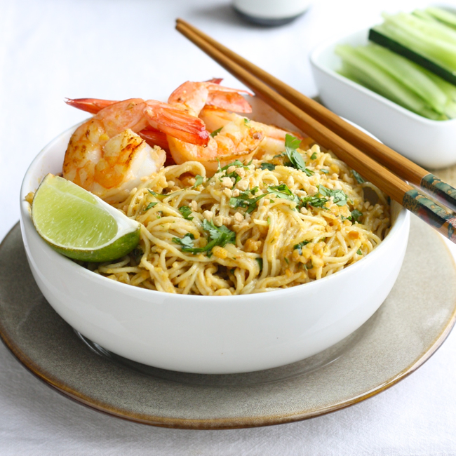 Spicy Peanut Noodles with Shrimp by SeasonwithSpice.com