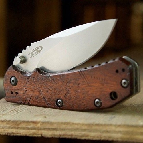 customized pocket knives ZT 0550 by worldofwoodcraft