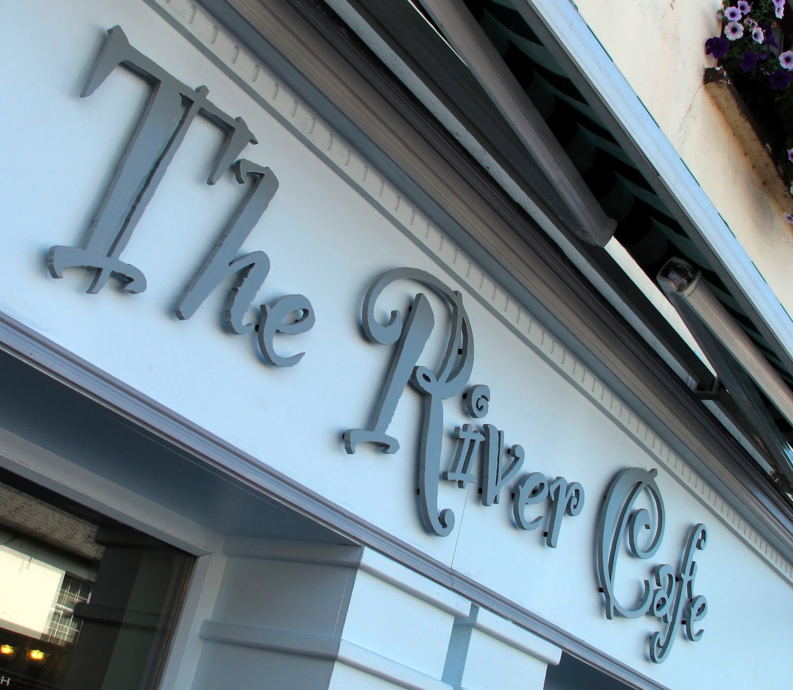 Kilcullen Diary River Cafe opens