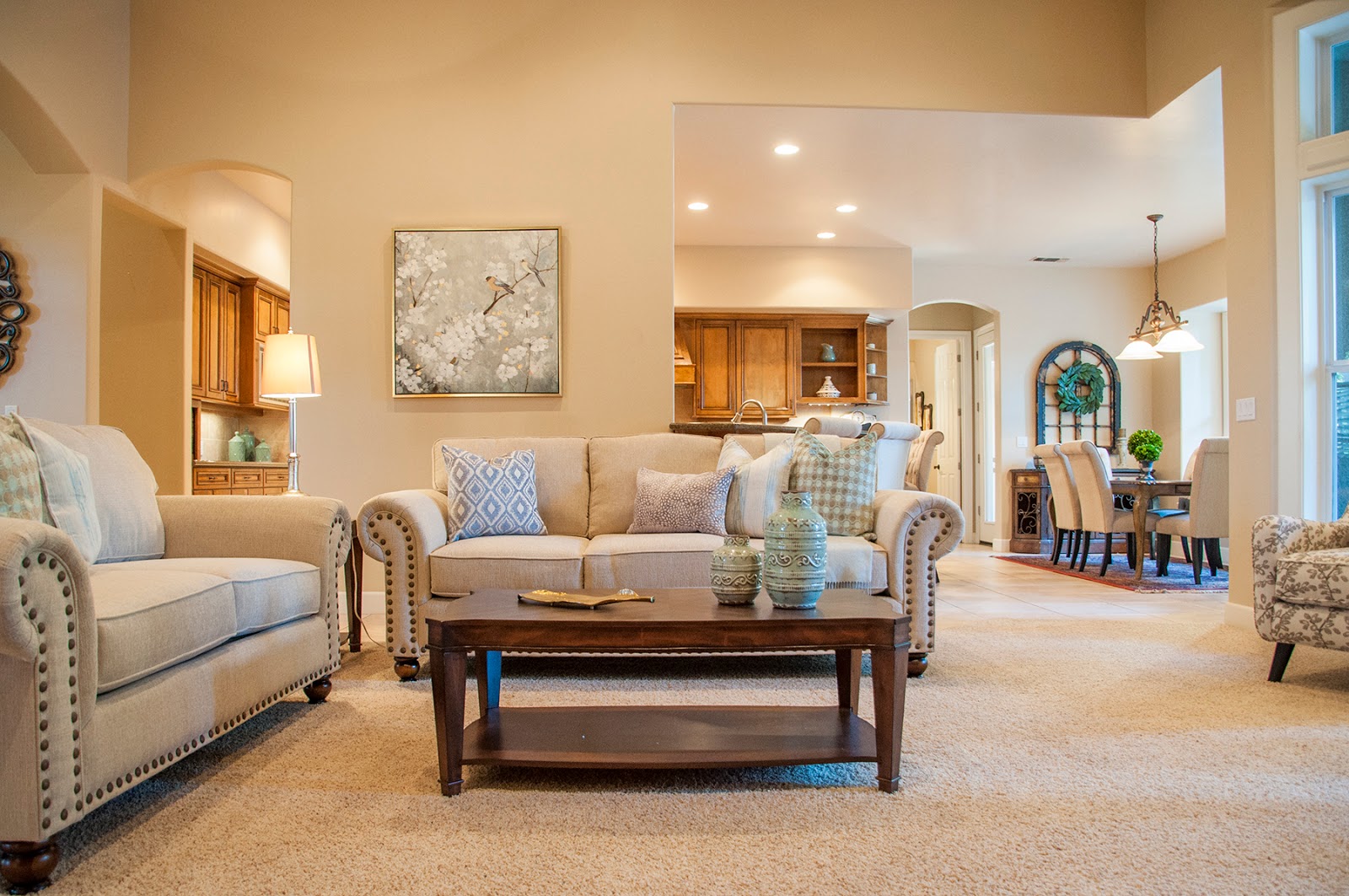 Visalia Homes by JILLIAN BOS JUST LISTED! 5227 Lakewood Drive in