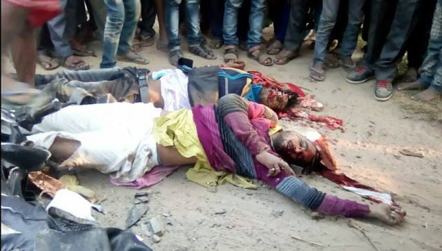बाईक सवार युवकों को ट्रक ने मारी ठोकर, दो की मौके पर ही दर्दनाक मौत ..तीसरे की हालत चिंताजनक 2