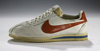 Foto sepatu Nike Cortez di produksi dari tahun 1972