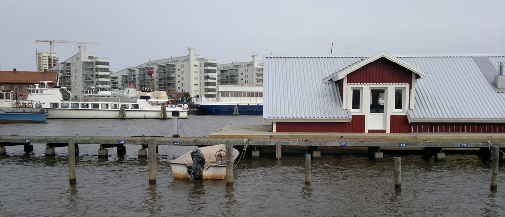 House boats blog - Husbåtar bloggen: House sanked in water - Houseboat ...