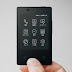 Kyocera presenta su smartphone liviano y pequeño