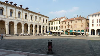 Piazza del Duomo, Padova. Piazza del Duomo, Padova.