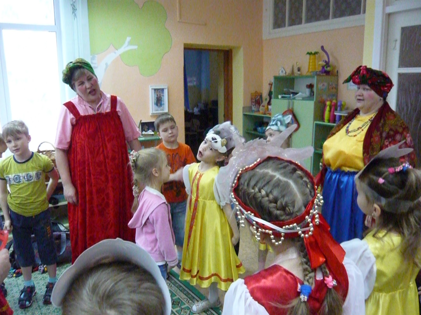 звезда для колядок в детском саду. атрибуты для колядок в детском. атрибуты для колядования в детском саду. колядки для детей в детском саду. атрибуты колядок.