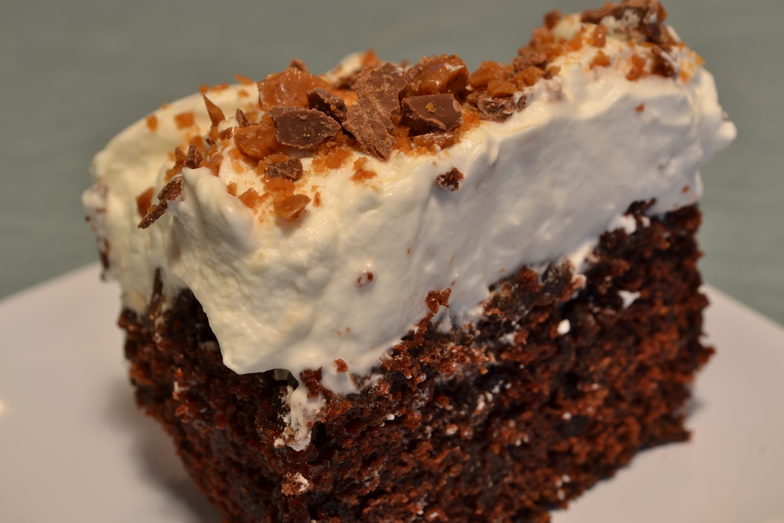 M.A.'s Cafe: Skor Cake (Chocolate Cake from Scratch)