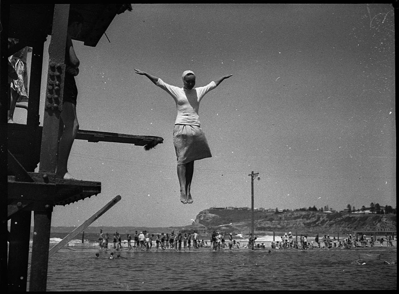 Funny Photos of Beachs Life in Australia in the Past 
