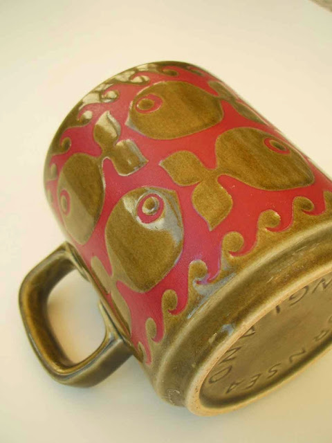 vintage Hornsea Pottery school of fish ceramic mug 