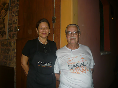 Sarau de O LIVREIRO em Porto Seguro - Um banho de cultura O Sarau acontece sempre no último sábado de cada mês e reúne diversos segmentos da cultura...